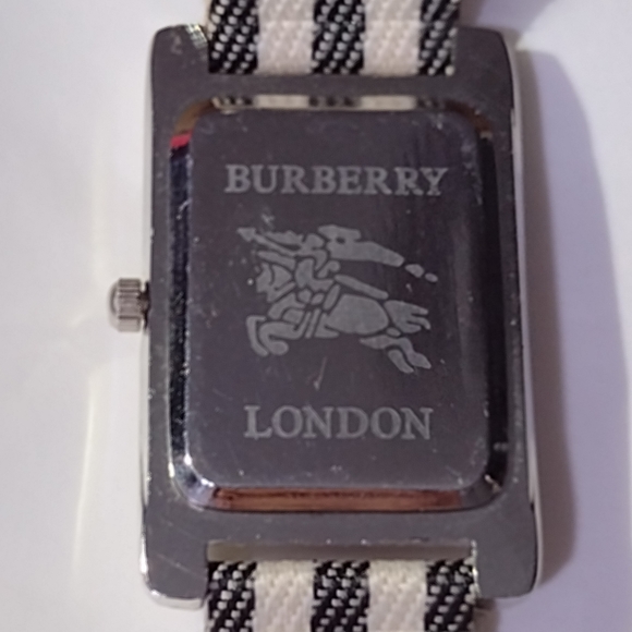 Burberry Plaid Vintage Like New Watch - Picture 13 of 16